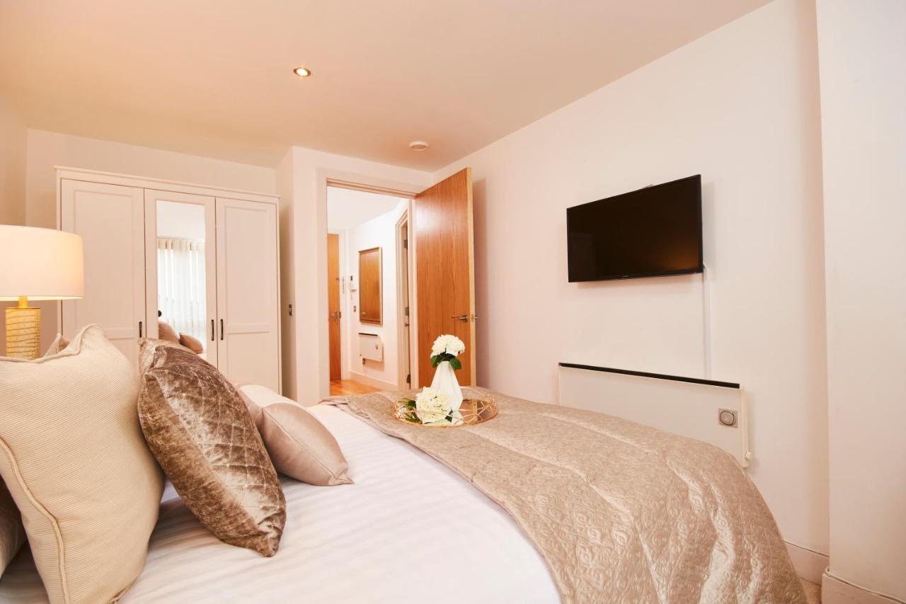 Deluxe City Centre Apt Balcony View& Free Parking! Apartment ลีดส์ ภายนอก รูปภาพ